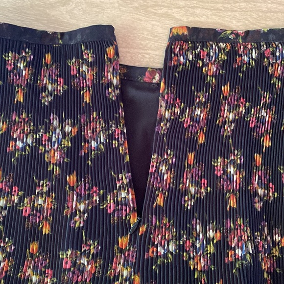 Madewell Pleated Floral Mini Skirt Size 10 - Picture 3 of 3